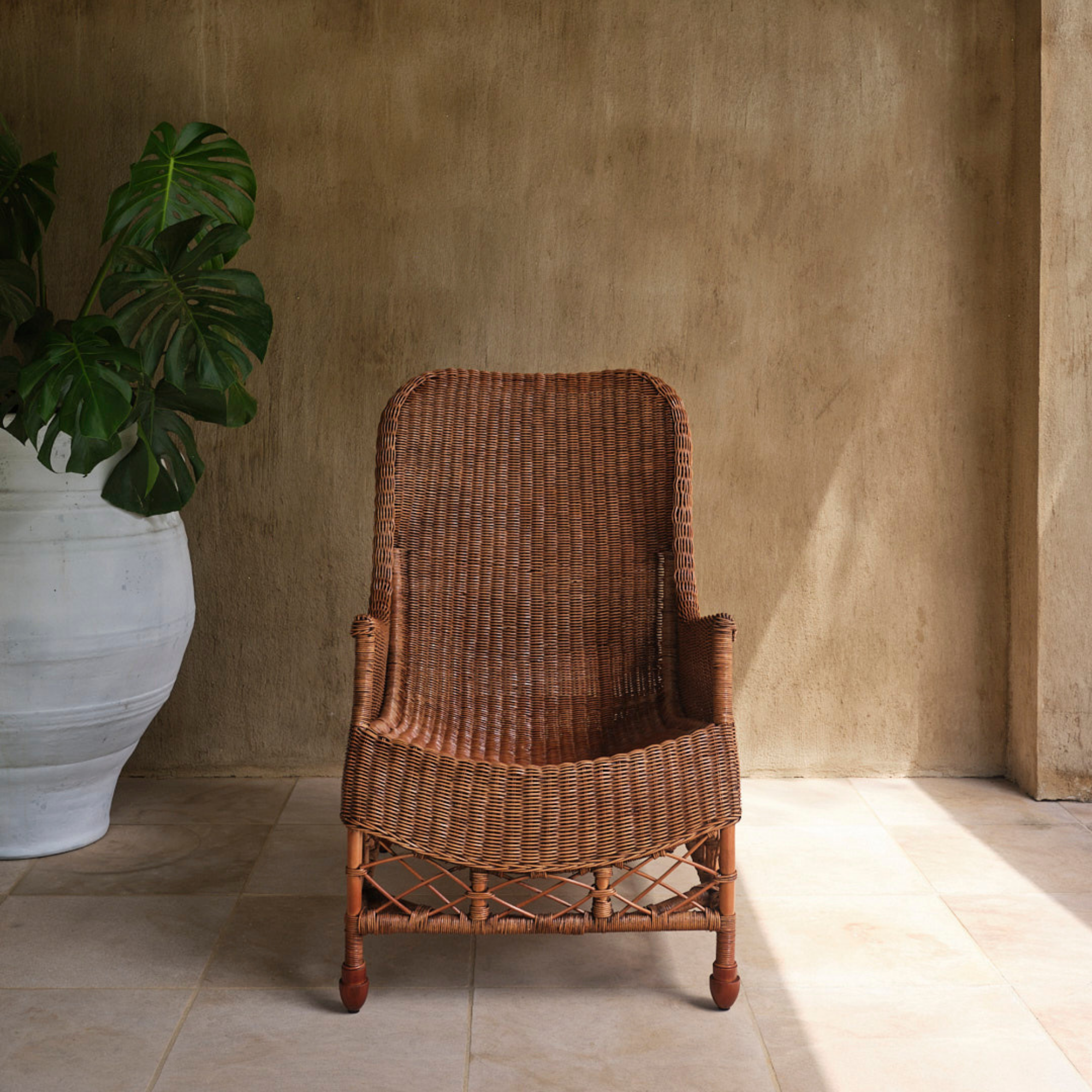 Realm August Lounge Chair