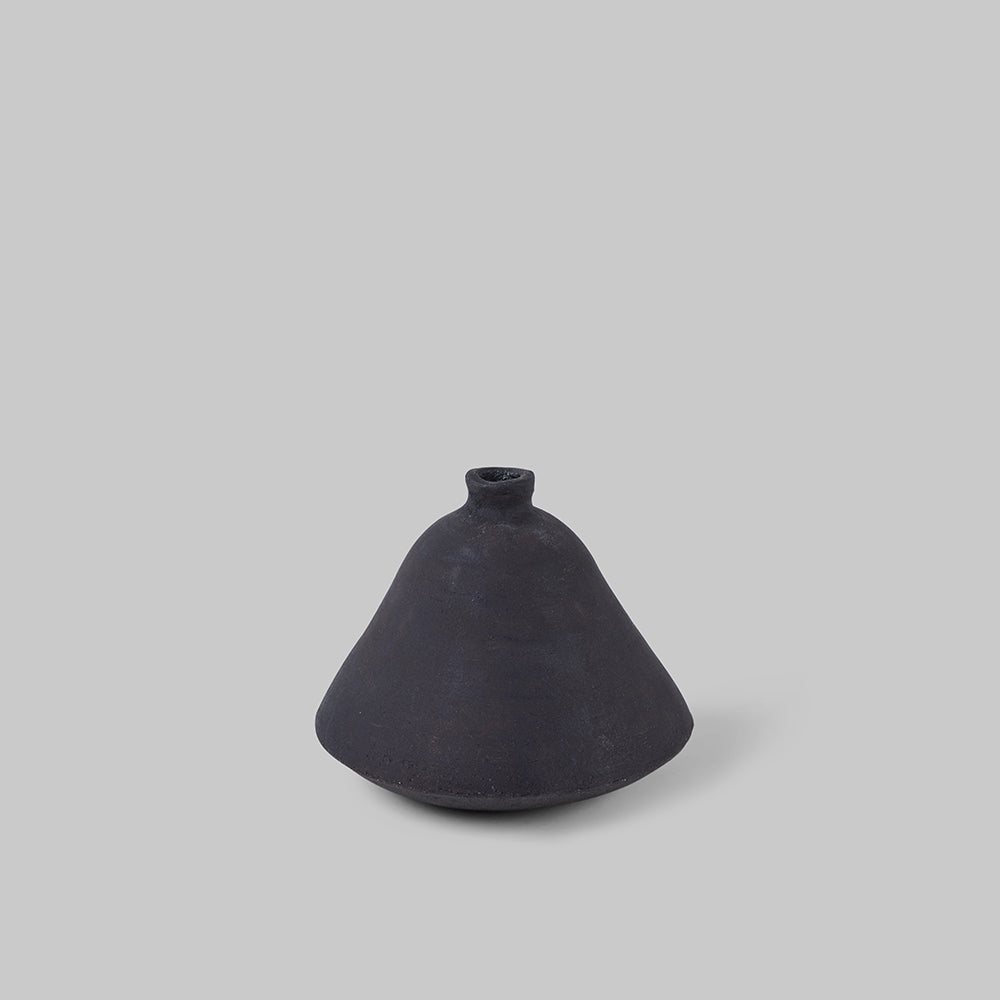 Black Skirt Vase