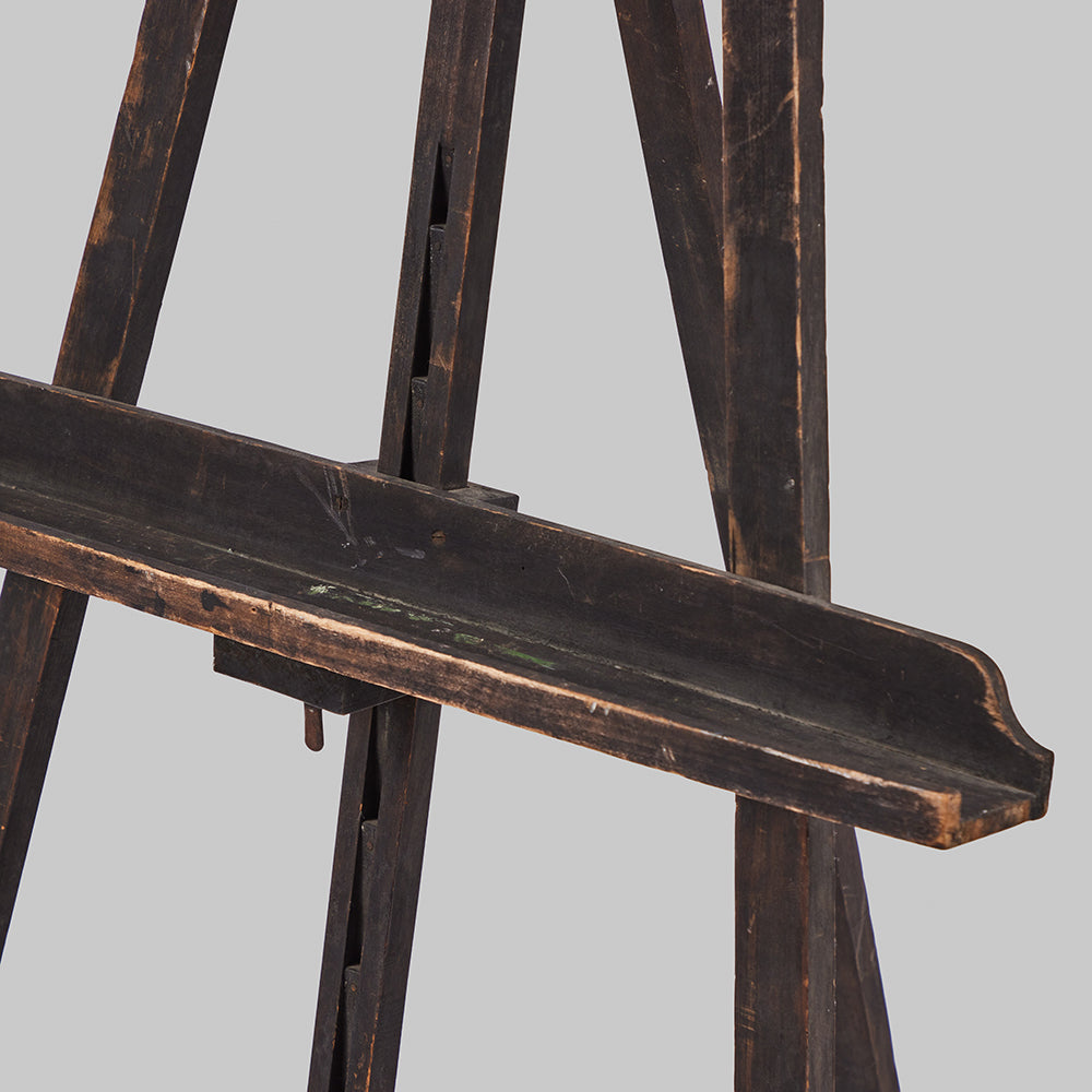 Vintage Wooden Easel – Harbinger